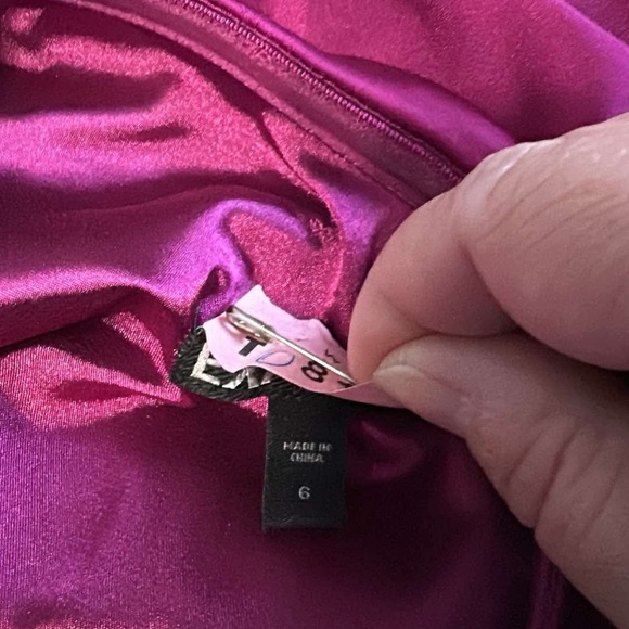 Express one strap fuchsia dress - Picture 4 of 5